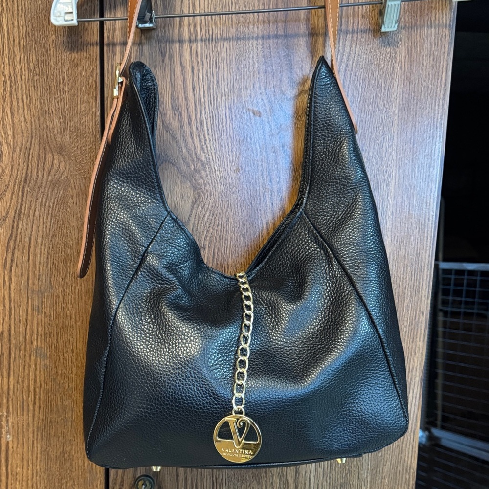 Valentina Black Leather Hobo Bag Made in Italy. Beautiful bag with a gold chain.